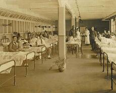 Boyles, Allan - Hospital - arrowed Allan Arthur Boyles (arrowed) c1915 in hospital after loss of his leg